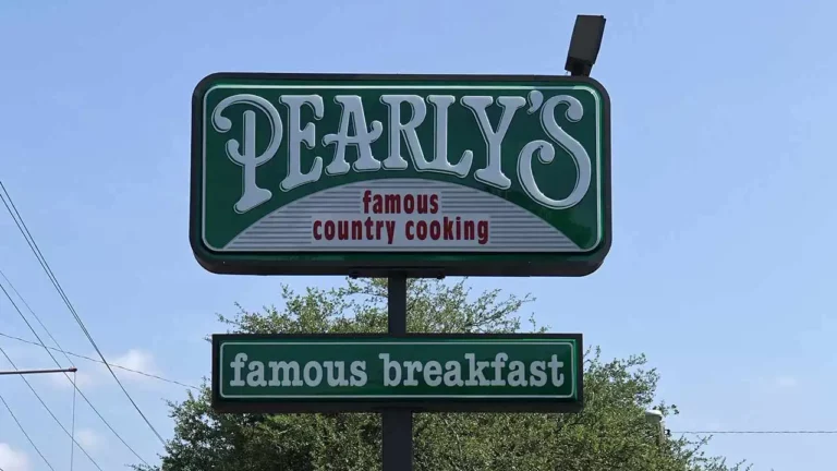 We Eat Here: Pearly’s Famous Country Cooking